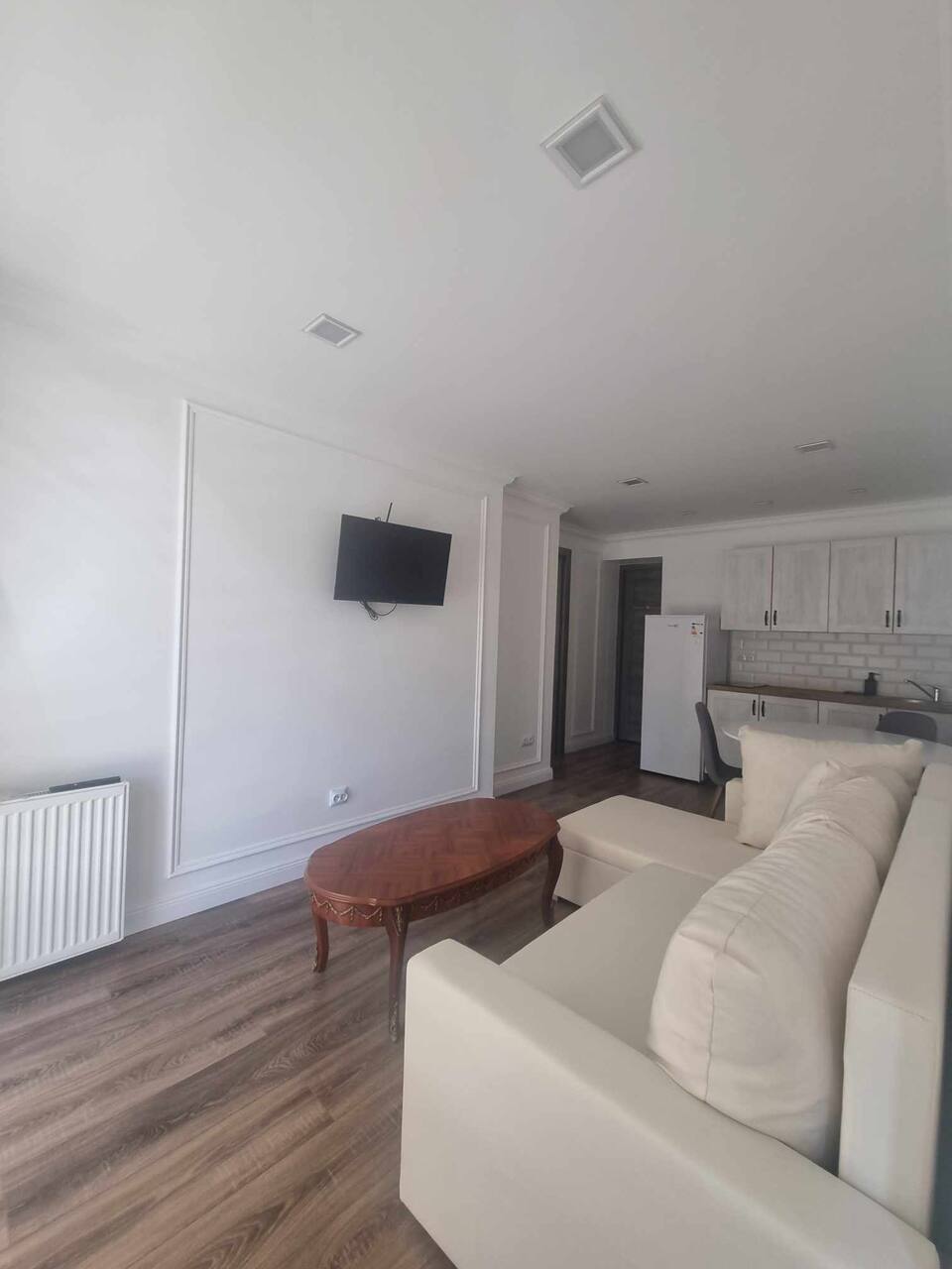APARTAMENTAI IR BUTAI PRIE JŪROS GIRULIUOSE, Turistų g. 20-22, Klaipėda